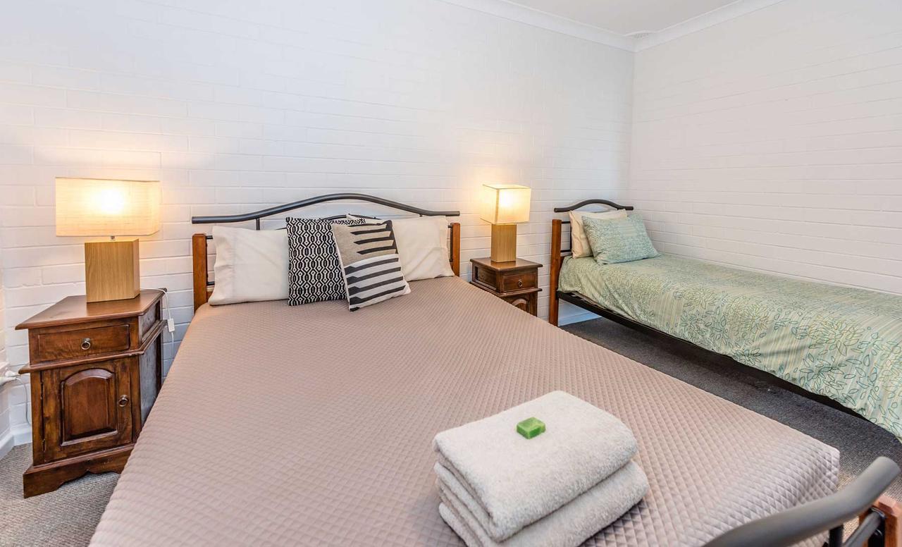 גרלדטון Intown Apartments מראה חיצוני תמונה